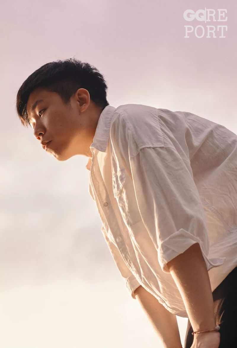 九连真人：小镇青年因为乐队的夏天一曲成名，留在故乡，还是去北京？