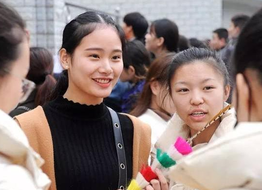 江苏省臭名昭著的这所野鸡大学，毕业证如同废纸，人民日报已曝光