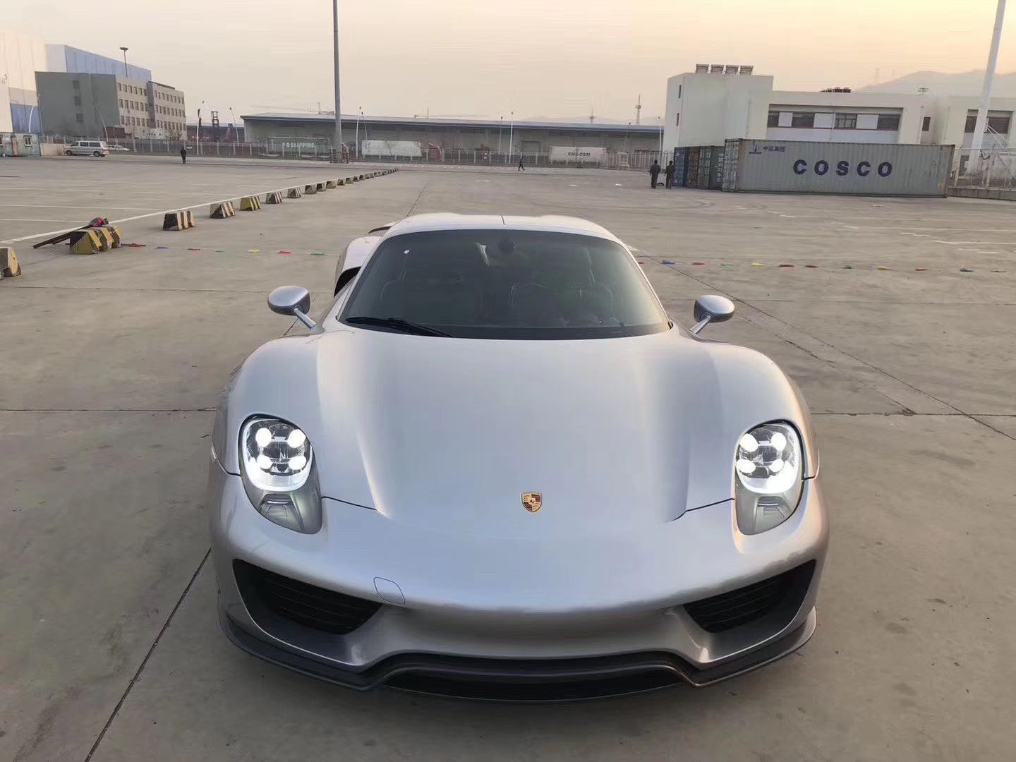 一台属于未来十年的超级跑车——保时捷918 Spyder