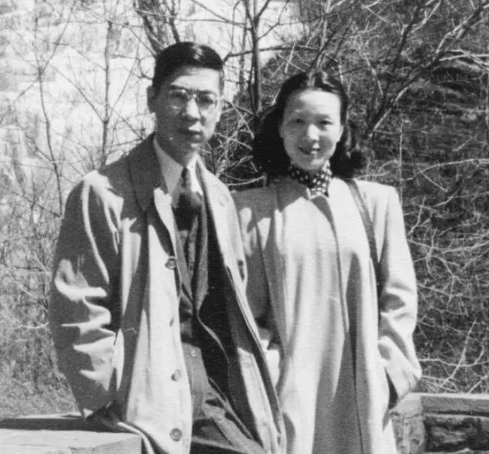 李佩：中年丧夫，老年丧女，依然保持着尊严、体面地生活