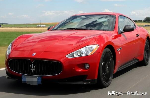 超级跑车排行榜（图文鉴赏全球顶级超跑前10名）