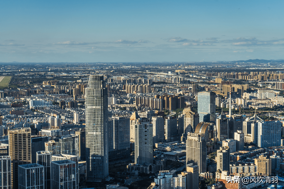 东北仅有的新一线城市，人口907万，城建好配套全适合居住生活