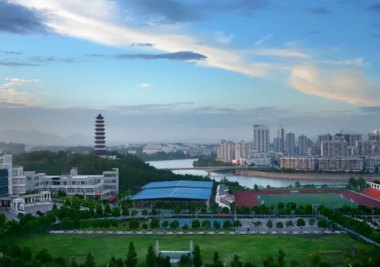 这所大学改名“失败”，网友吐槽像野鸡大学，但学校实力不容置疑