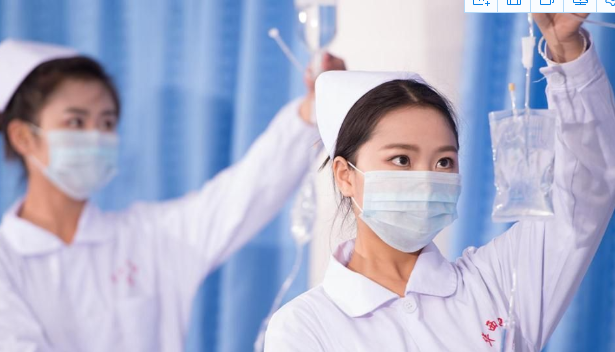 985护理系招生遇冷？分数线一降再降都招不到生，遭到网友嘲讽