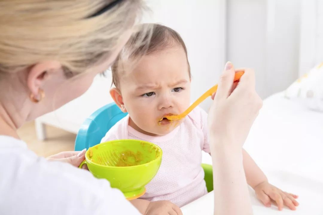 营养不良的宝宝，多半会有这些特征，发现一个家长就需调整饮食