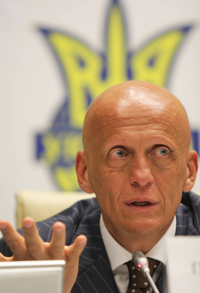 篮球世界杯鹰眼(科里纳——世界足坛公认的"鹰眼大法官")