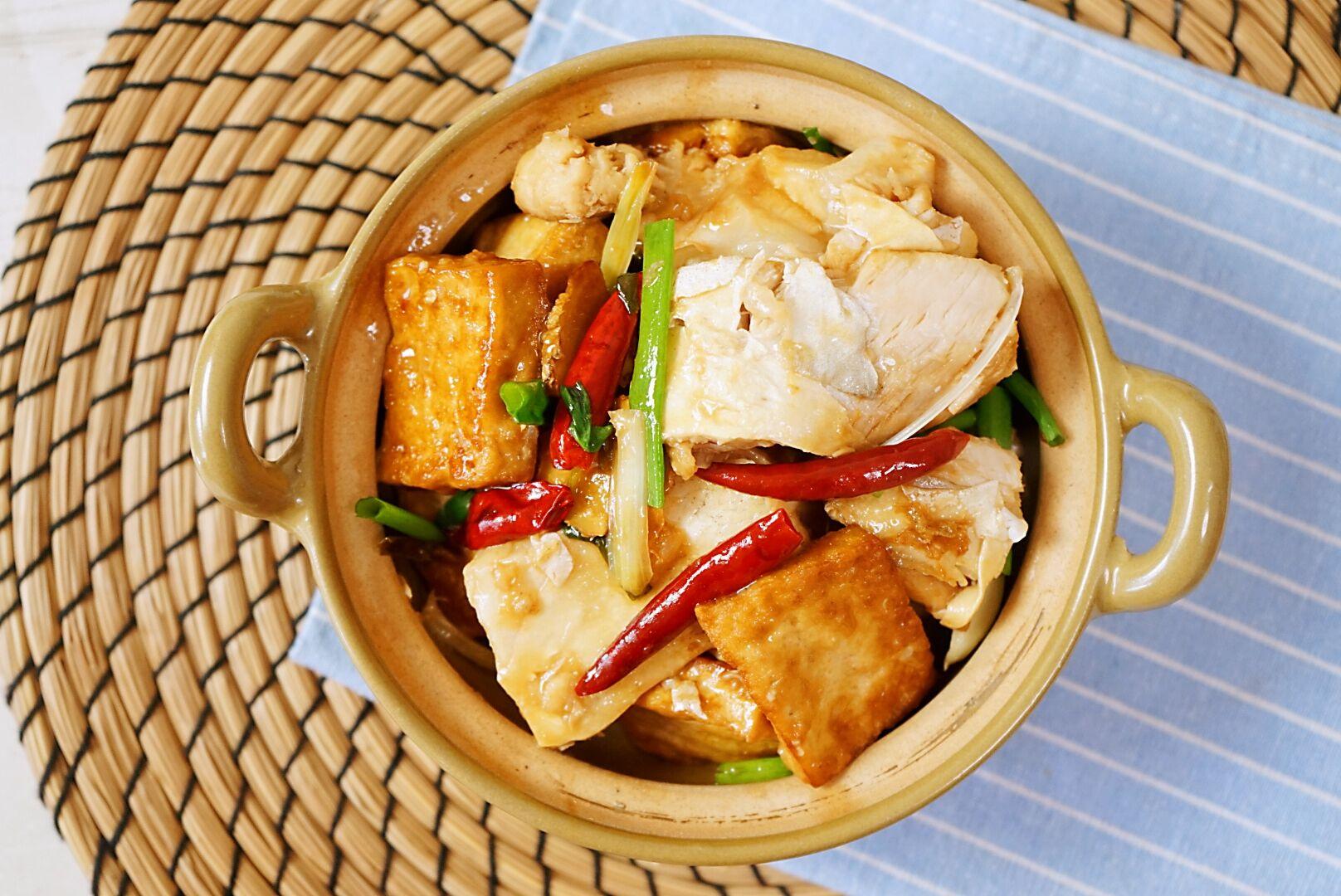 图片[2]-【鱼腩烧豆腐】做法步骤图 营养丰富又好吃解馋-起舞食谱网