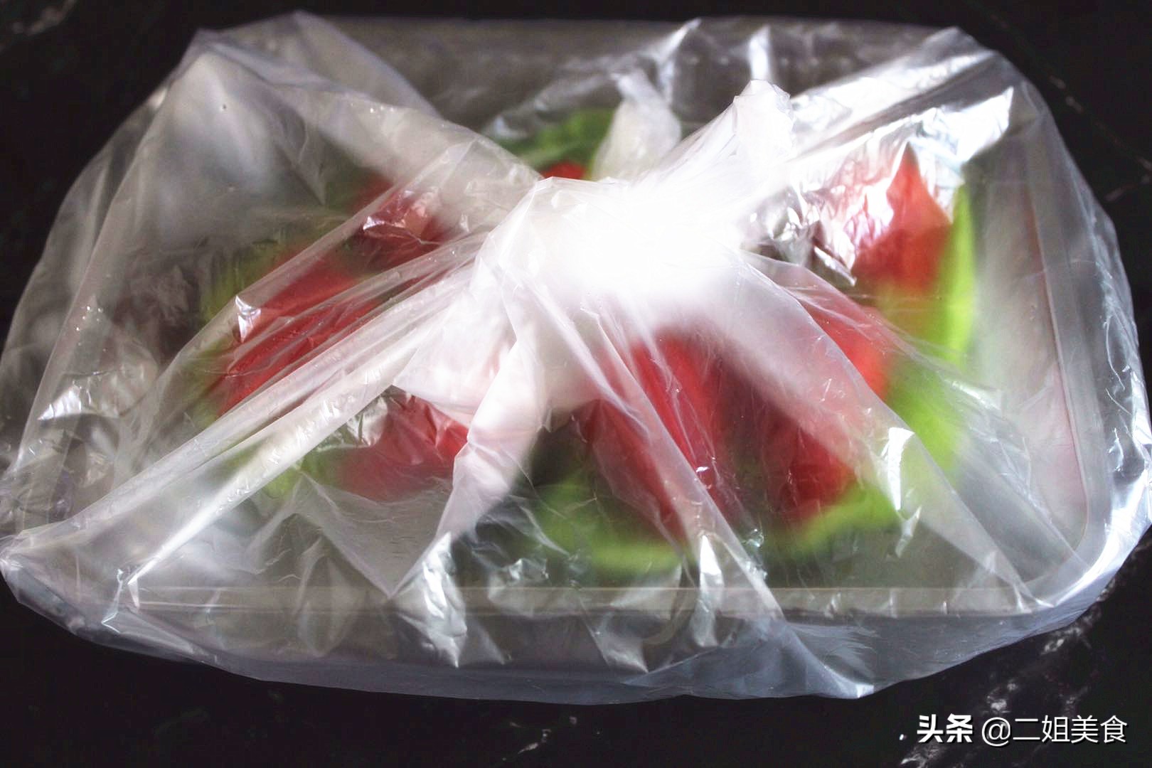 草莓好吃但不好保存，教您一招，放久也不会软烂，不怕多买了