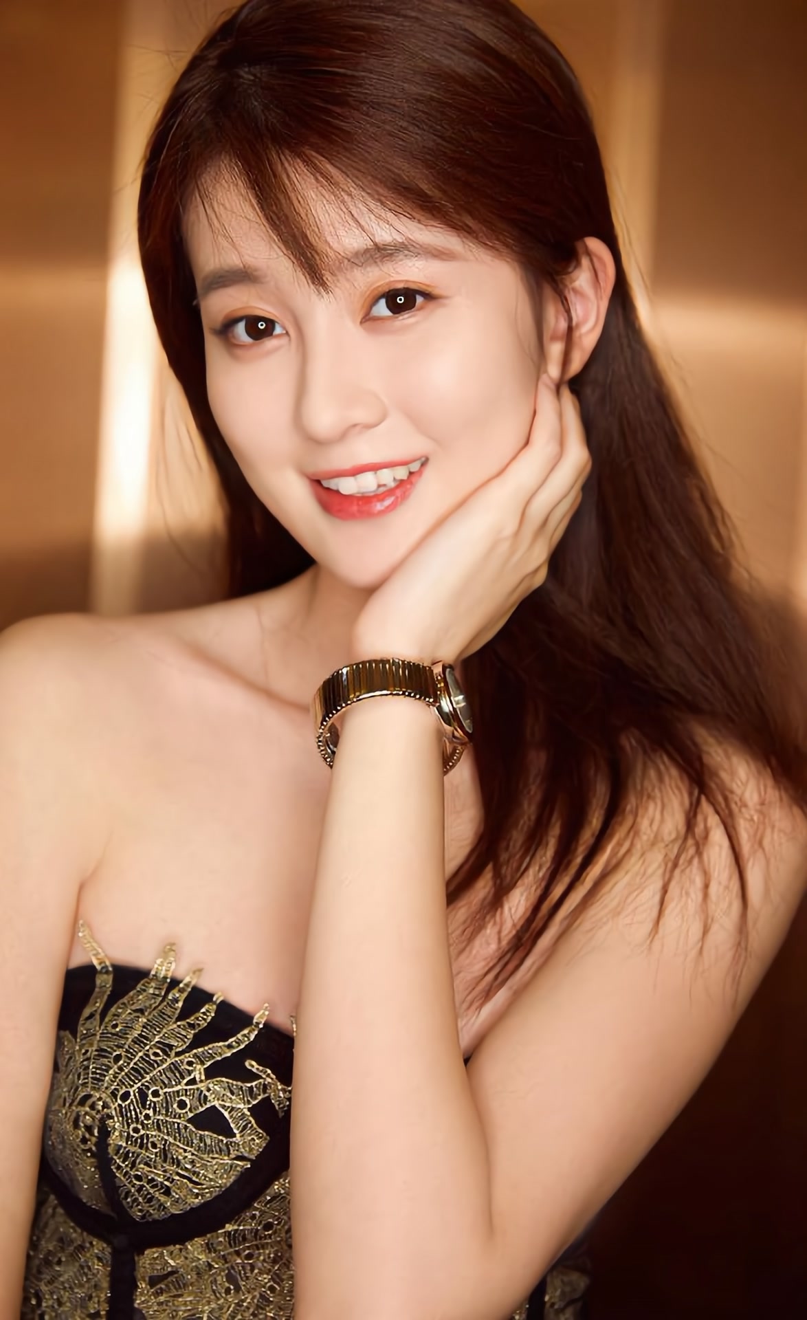 东三省盛产美女,来自黑龙江的8位女星,个个肤白貌美,肤若凝脂