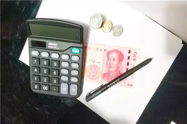 一个会计是不是老会计，看他怎么做期末结转就能知道