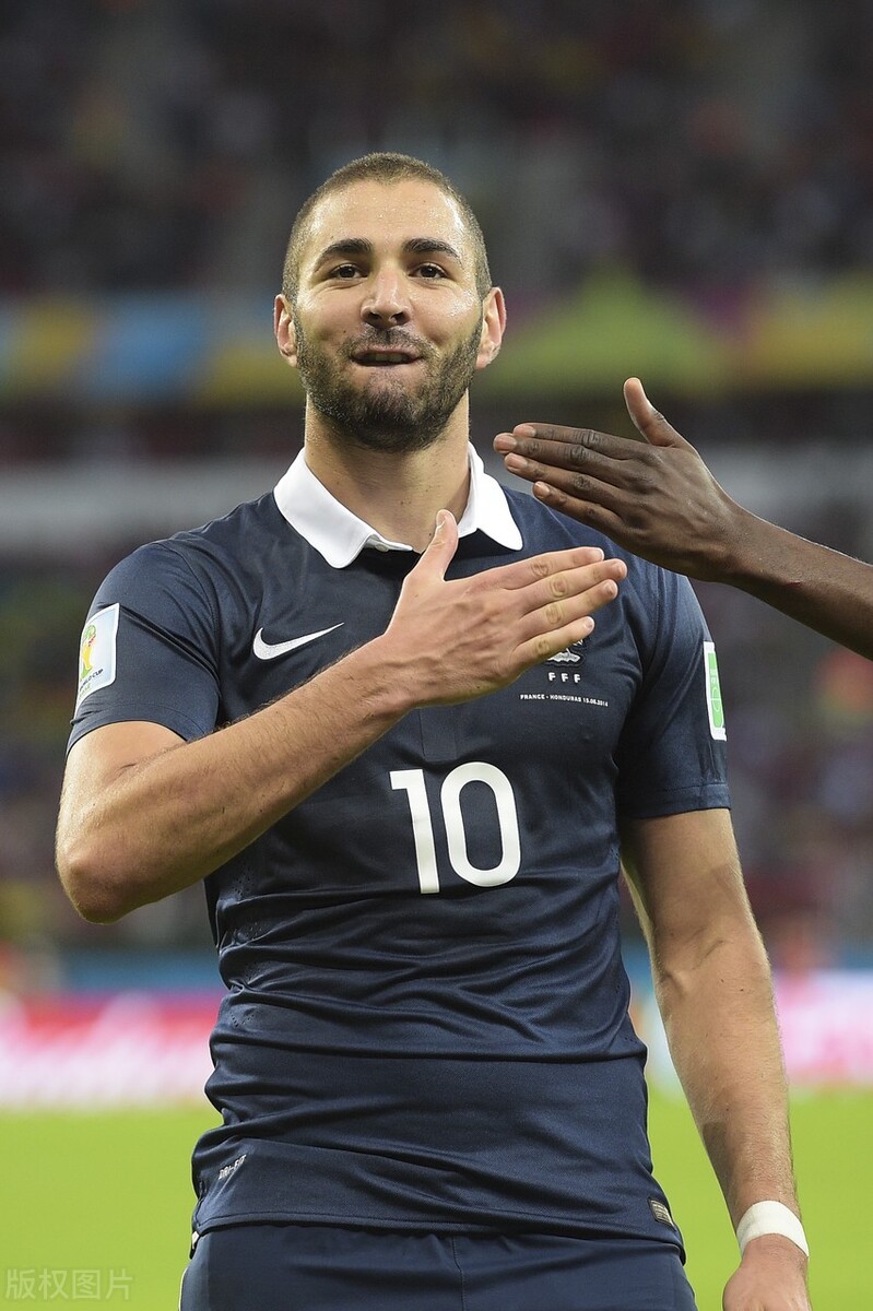 本泽马17(本泽马编年史:从1987到2021 了解一个全面的本泽马)