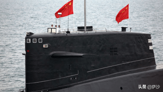 094升格为核潜艇和西方依然有很大的差距吗。1988年9月27日潜水艇水中导弹发射