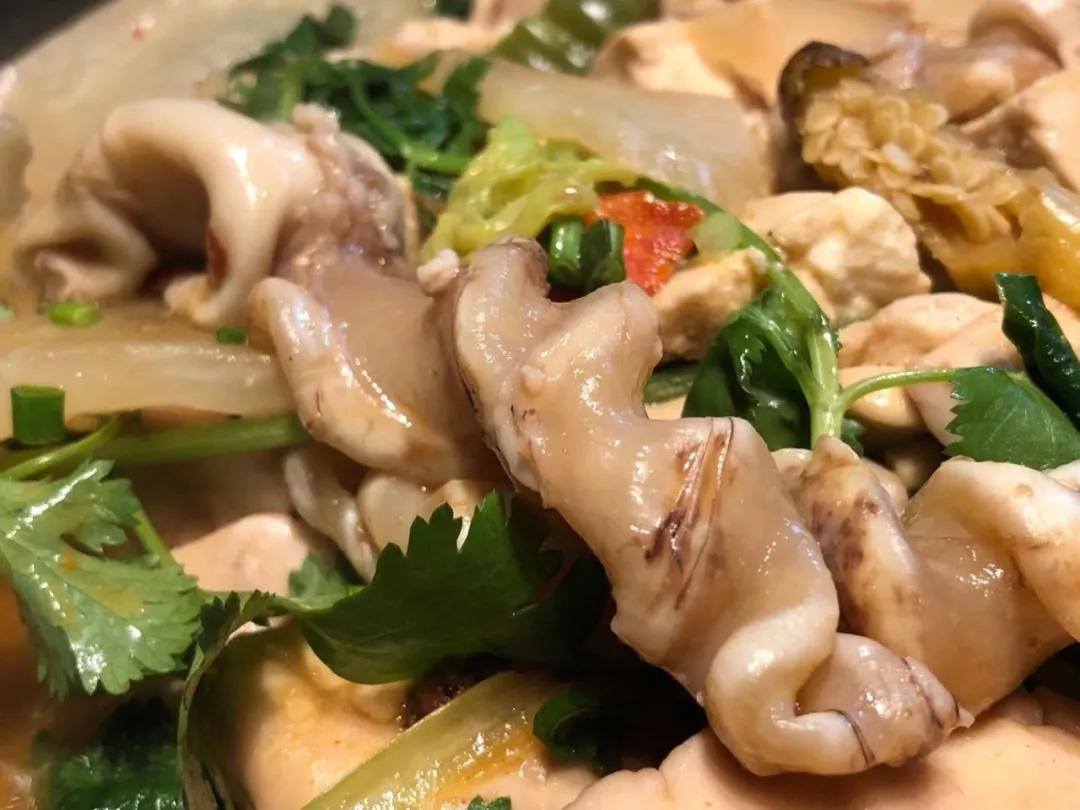 湖北人最爱的红烧鱼杂火锅，这种美食天越冷吃起来越过瘾