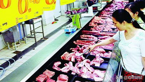 一个好消息：连续上涨19个月后，猪肉价格终于降下来了