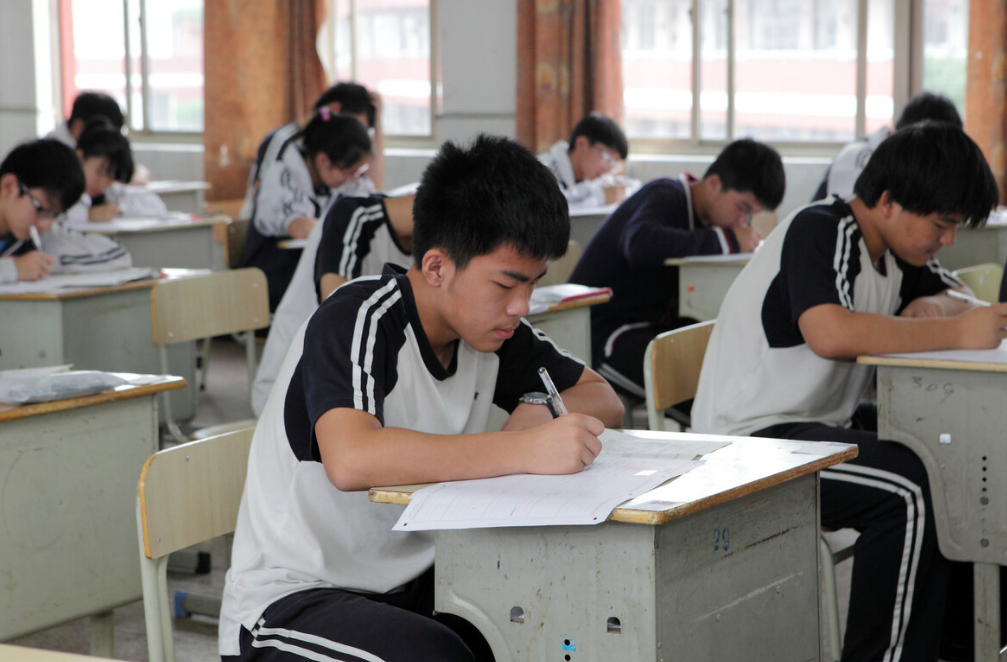 没有考上高中的学生，除了职高还有别的出路吗？老师的回答很扎心