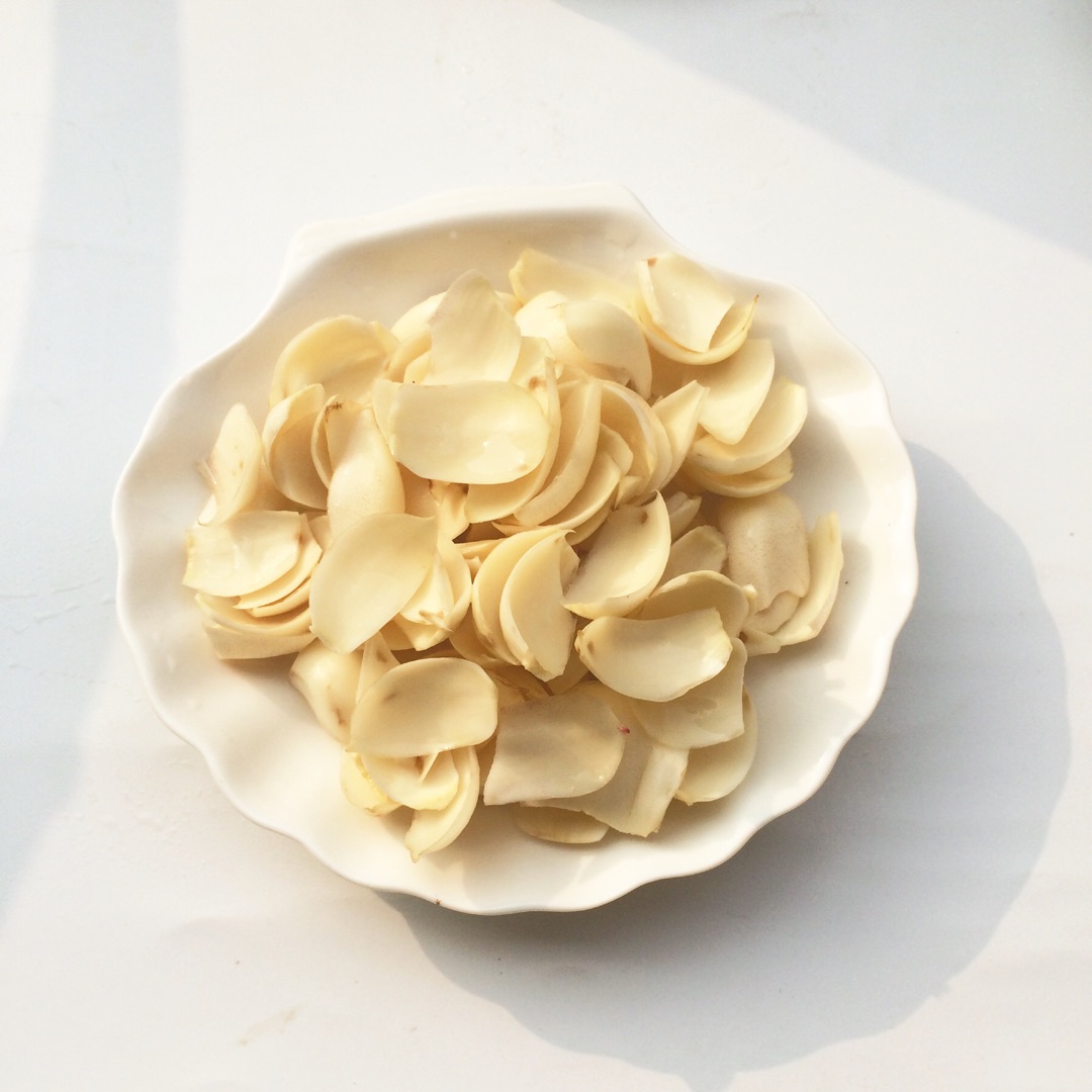 图片[5]-【百合莲藕炒木耳】做法步骤图 教你营养解馋的百合-起舞食谱网