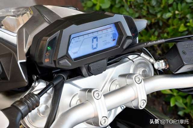 零百加速5秒出头 无极500R实拍 国产最好的中量级街车