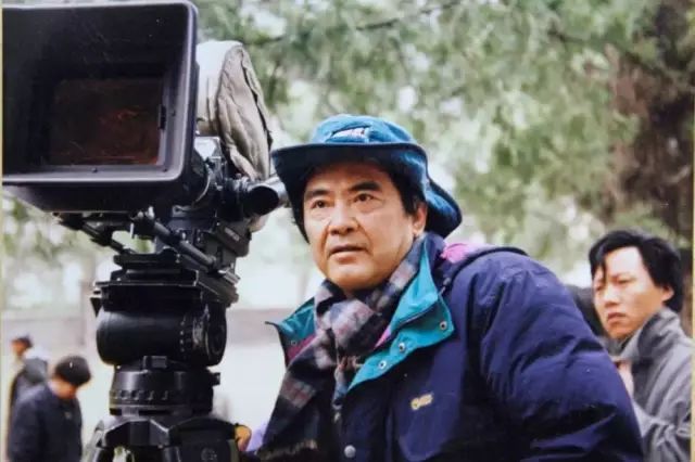 第一部《笑傲江湖》在1988年初就开始筹拍,最初找的导演是武侠片大师