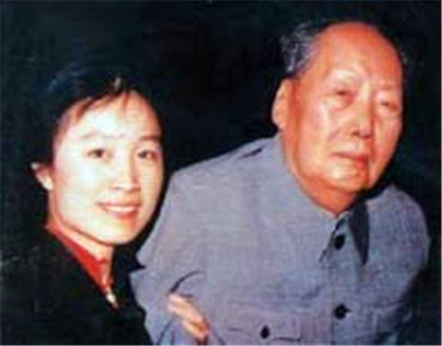 听到毛主席逝世的消息，贺子珍有何反应？