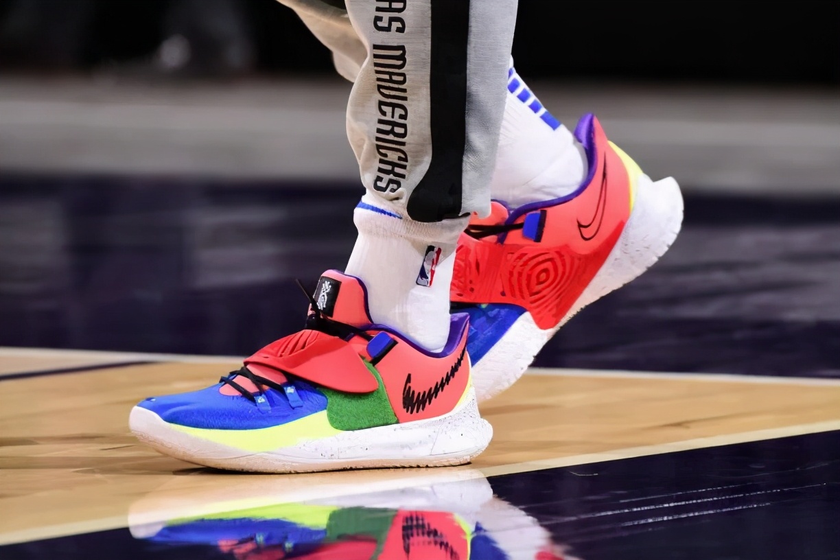 李宁有哪些nba代言人球鞋(nba球员上脚:拉塞尔2双李宁球鞋,海沃德2代