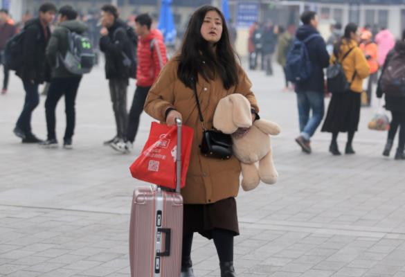 大学生迎“超长寒假”？多所高校公布提前放假，最长假期可达59天