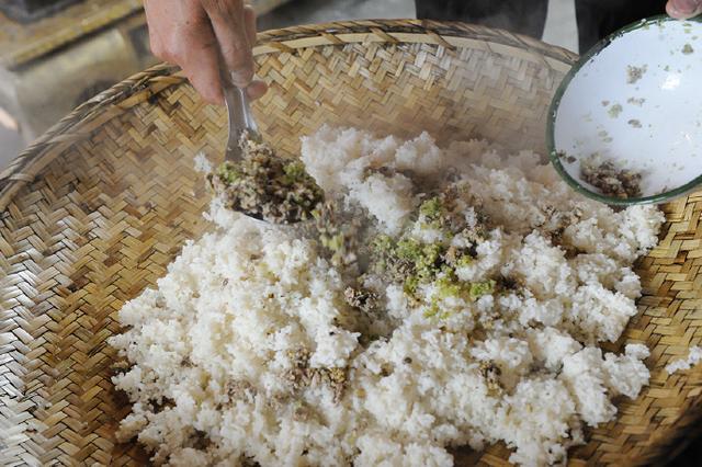 手抓饭是哪个民族的（手抓饭是哪个民族的特色食品）-第27张图片-科灵网