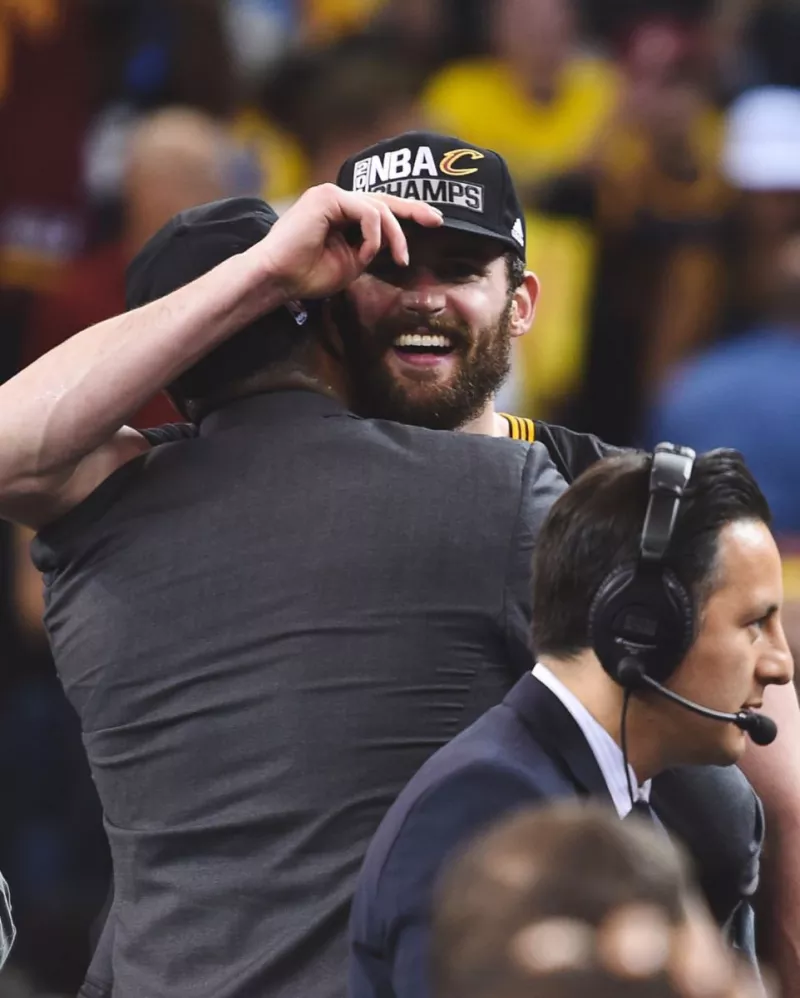 16年nba总决赛七场录像（创造历史！骑士官方晒图回顾2016年夺冠时刻）