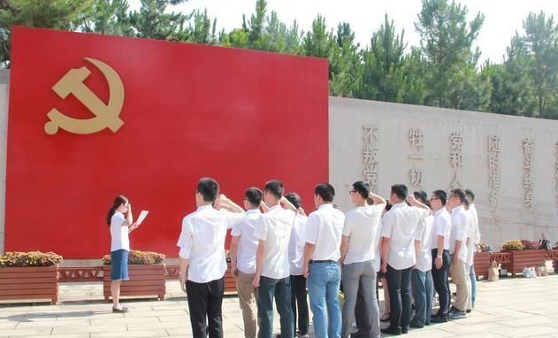 大学生入党难，很多学生都没有达标，想入党大一就要做好规划