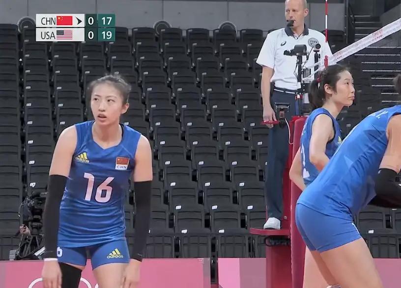 东京奥运会女排中国对美国(中国女排0-3负美国，开赛吞2连败，汤普森爆砍34分，朱婷难救主)