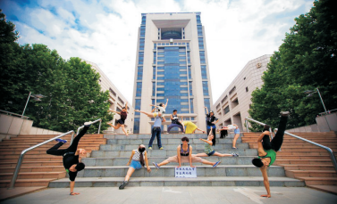 就业率全国第一！这座“花园式学府”：坐拥4个校区、12座餐厅，地处十三朝古都！