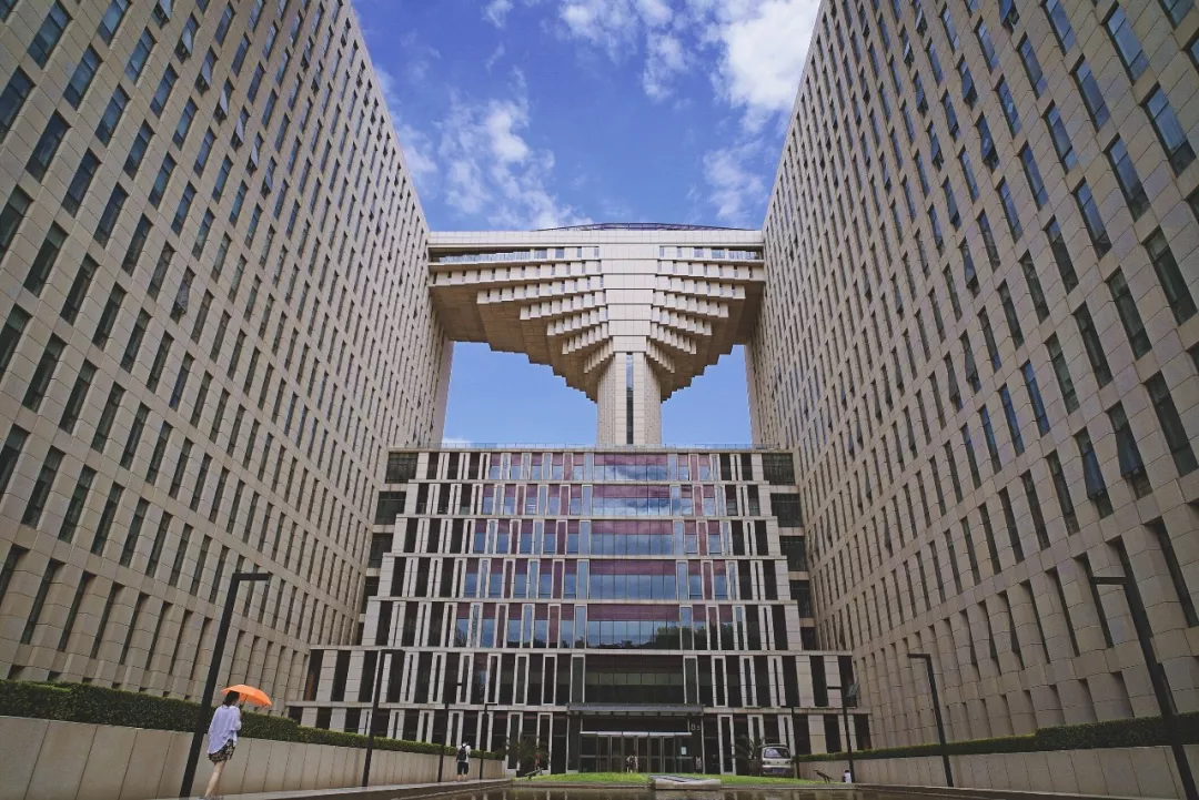 北京这所双一流高校：走出16位两院院士，7个学科全球前1%，就业率稳超90%！