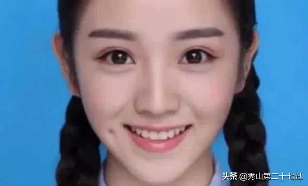 女生拍证件照时，记住这4个“小心机”，轻松拍出“女神照”呦！