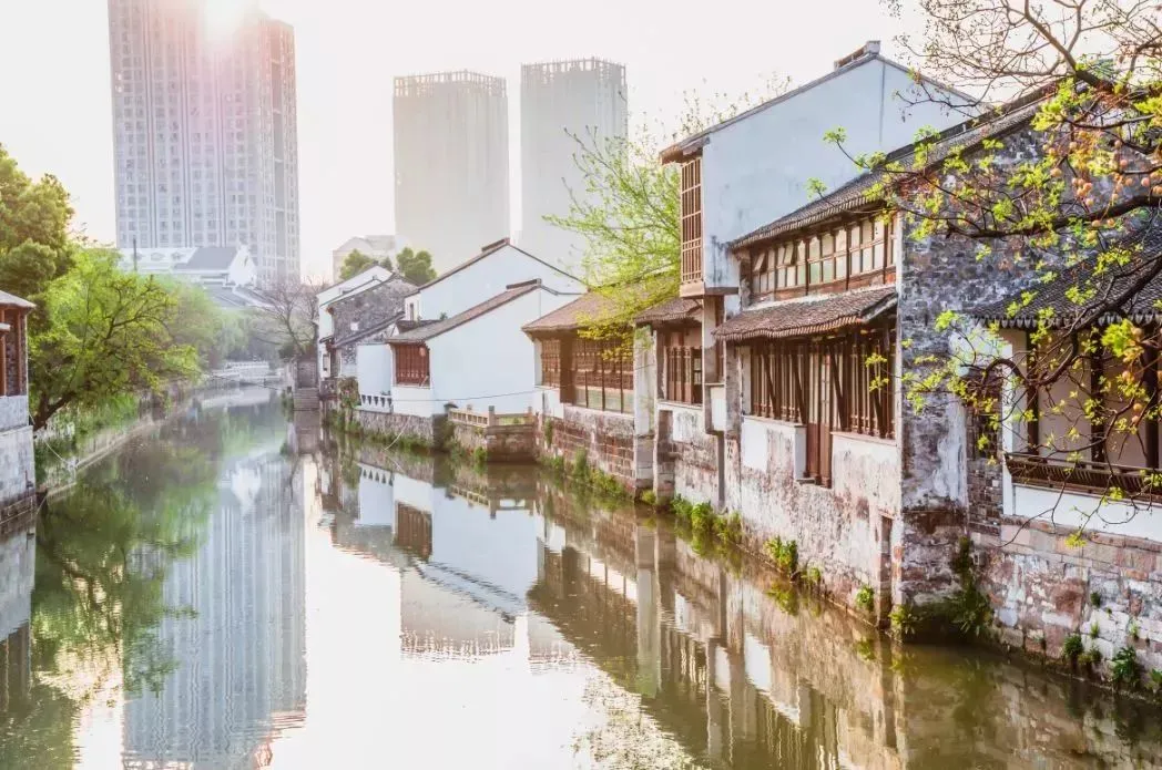 走过青果巷的艾青，收获了爱情也留下了《常州》诗篇