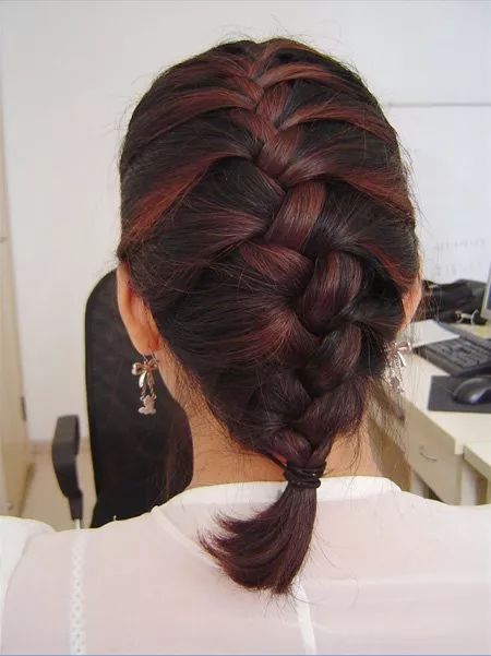 怎么自己编麻花辫(麻花辫的手残党评级,a级简单易学好上手,ss级一般人