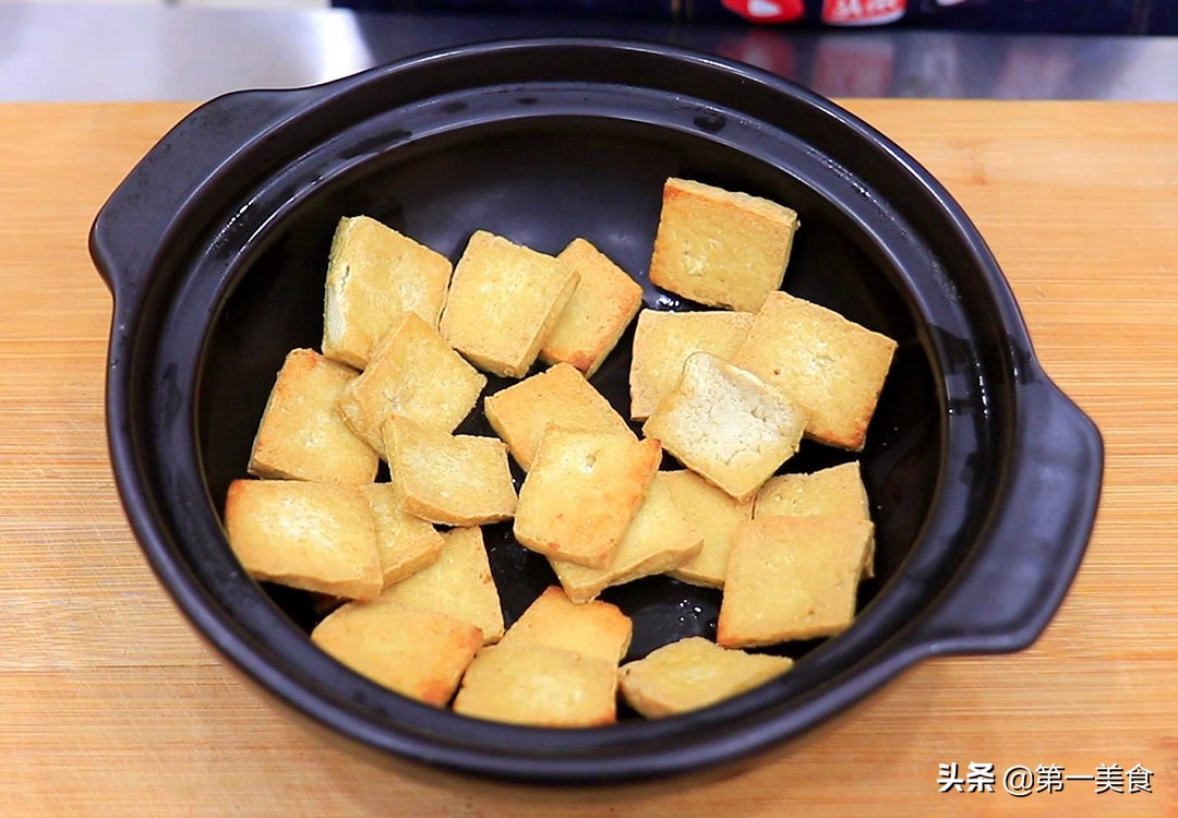 蛋黄豆腐的做法(鸡蛋豆腐的家常做法，掌握这关键几步，在家也能做出饭店的味道)