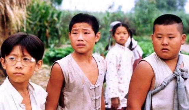 《家有儿女》播出16年，张一山杨紫走红，“小雨”尤浩然为啥糊了