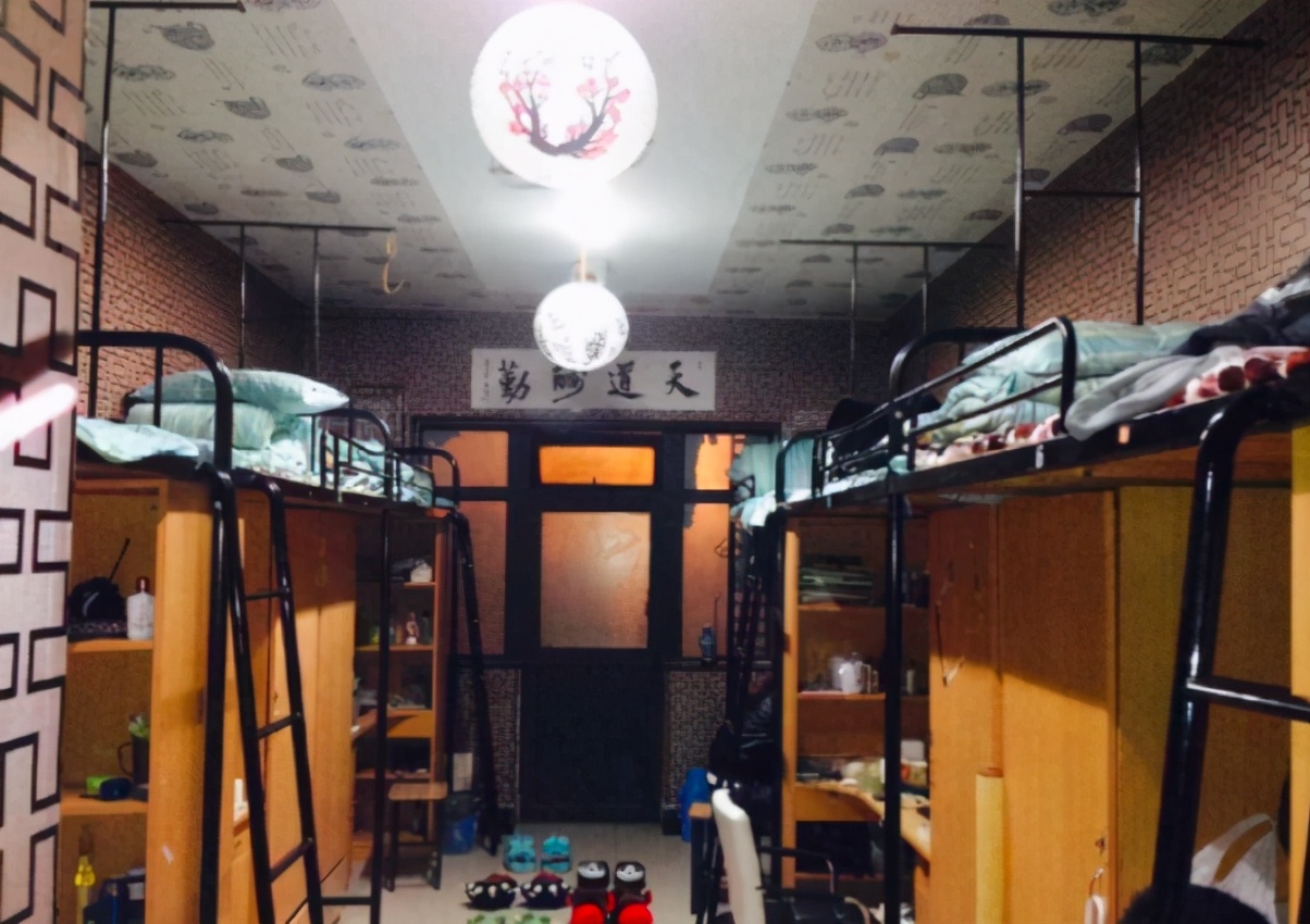 超硬核学校处分决定，看完处分理由，才知道班里卧虎藏龙