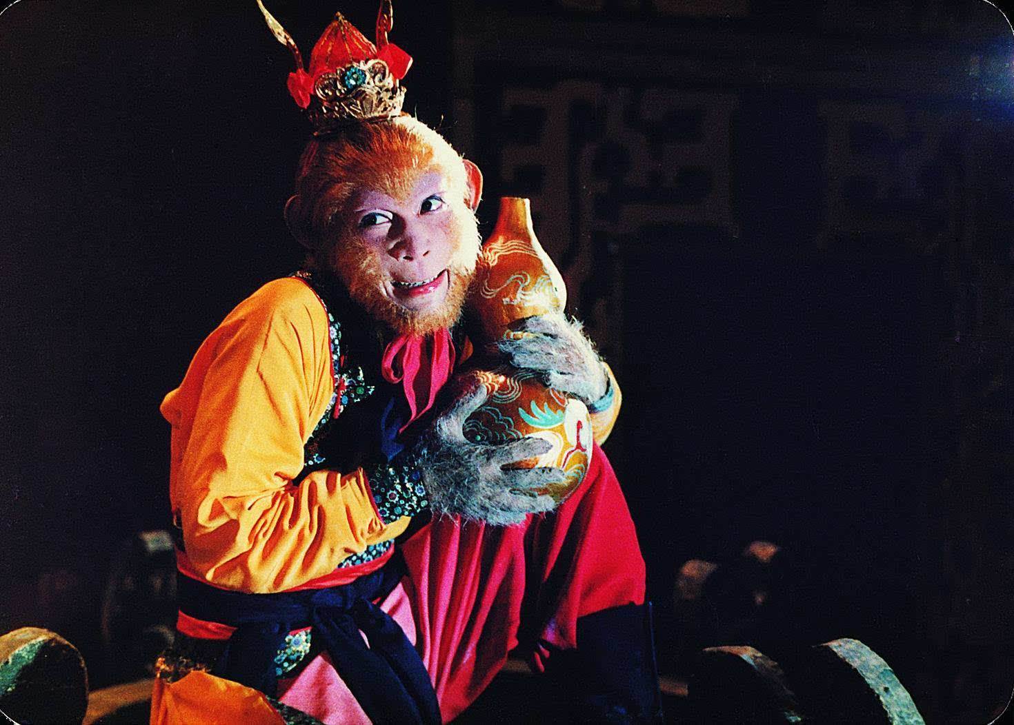 作为小说中一只虚构的猴物,孙悟空的形象完全来自小说家的塑造,从诞生