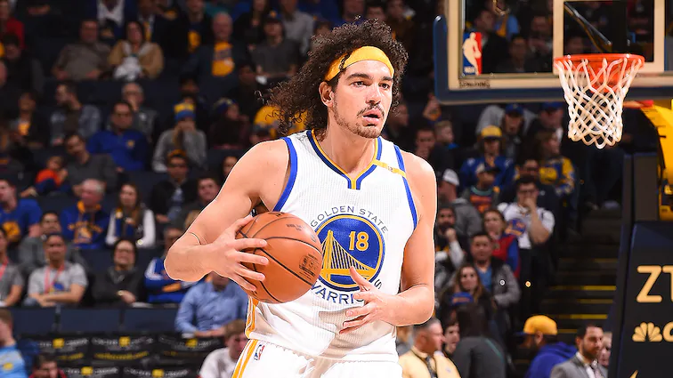 巴西籃球隊有哪些nba球員（巴西籃球史上的十大球員）