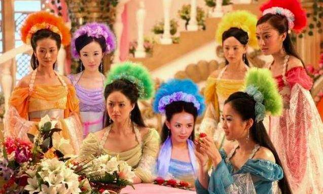 谁能想到16年后，最红是她俩