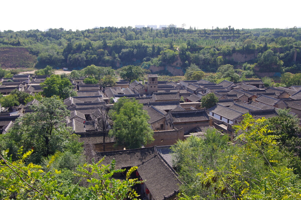 北京出发贵州15日自驾游路书（黄果树瀑布-侗寨-梵净山）