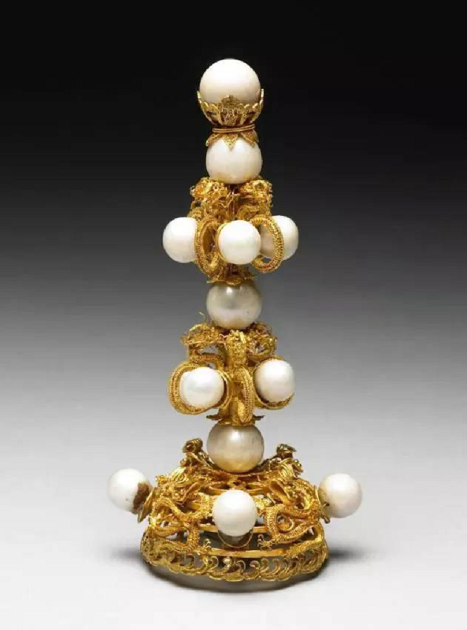 帽尖一抹色,上朝更快乐:清朝官帽上不起眼的顶珠,实则价值不菲(清代瓷