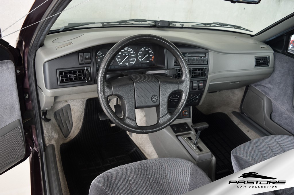 巴西二手车商售卖双门"桑塔纳2000"93年的车还能买3.5万元