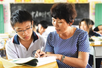 依赖辅导的学生，高中会怎样？老师：不到高中，不知道差距有多大