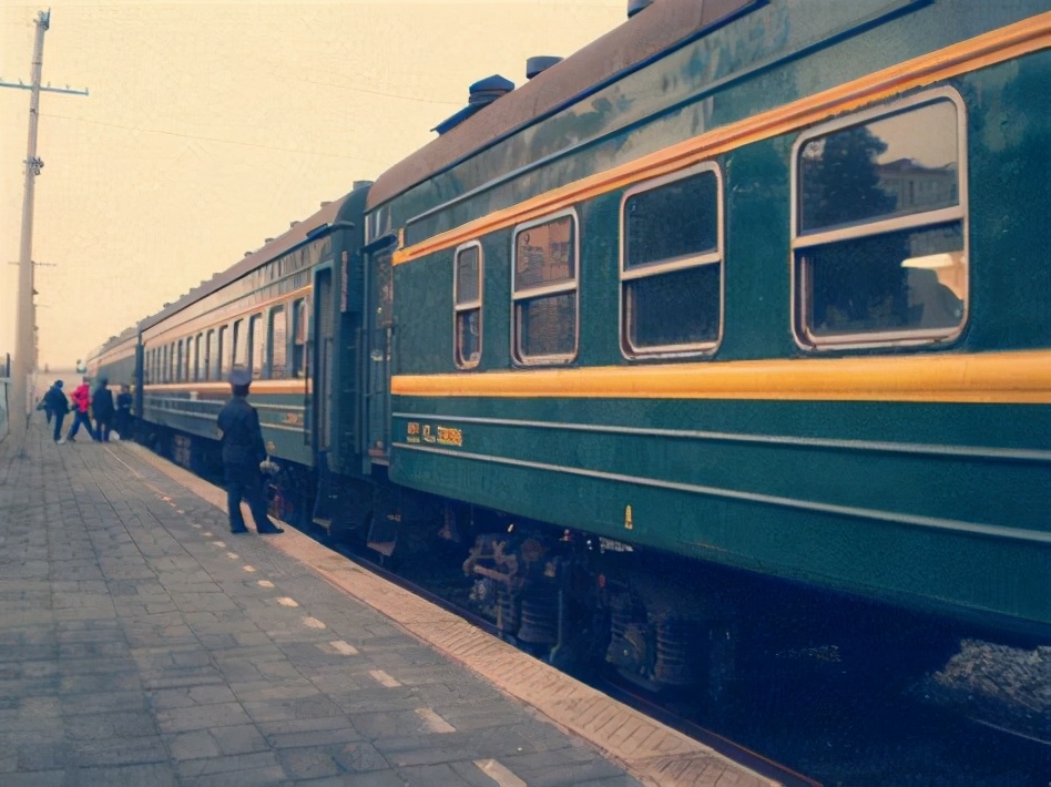 关于座长途火车的说说配图「伤感」 _qq说说网