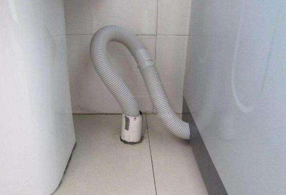 洗衣机排水管插在哪里？听经验者说一句，这样做不漏水