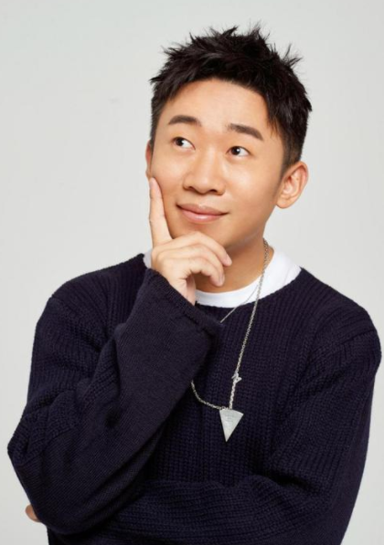 杨迪大学（其貌不扬却被星爷看中）