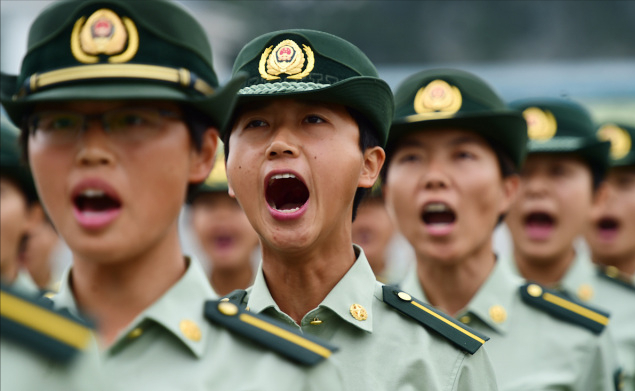 在校大学生读士官学校好，还是退伍回到学校读书好？