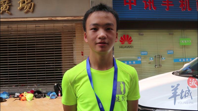 世界杯跳绳怎么练(揭秘！家境贫寒的18岁少年如何成为跳绳世界冠军？)