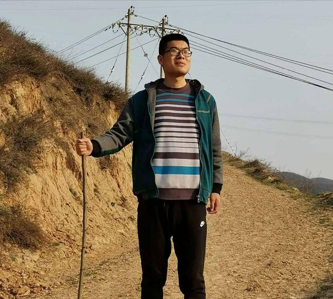 寒门学霸韩储银：靠国家资助圆梦清华，热衷公益被清华校长点赞